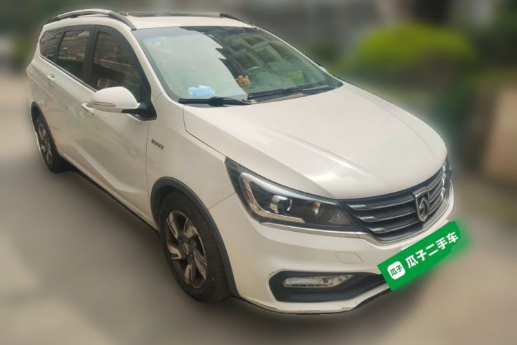 Used Baojun 310W 2017 1.5L Manual Luxury Version China VI Front Right 45 Deg