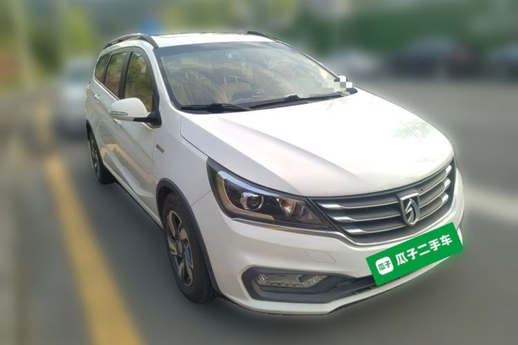 Used Baojun 310W 2017 1.5L Manual Luxury Edition China V Front Right 45 Deg