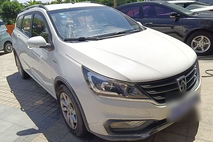 Used Baojun 310W 2017 1.5L Manual Fashion Model China V Front Right 45 Deg