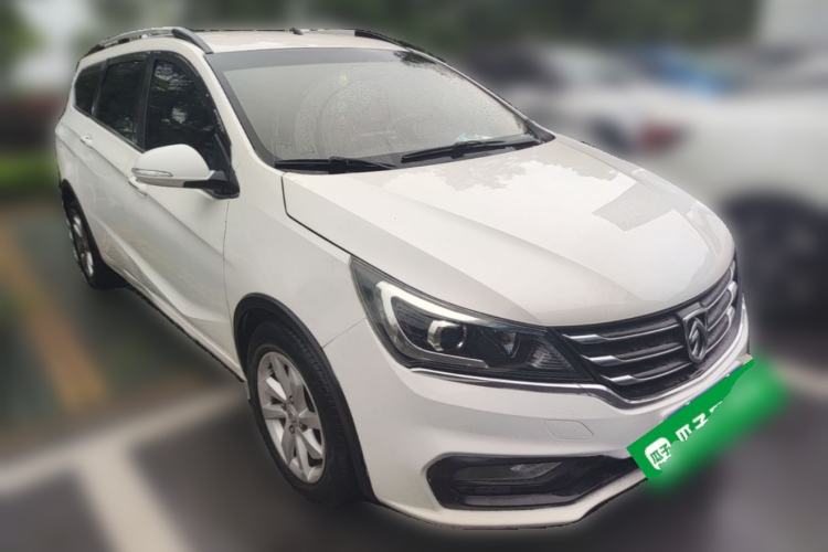 Used Baojun 310W 2017 1.5L Manual Fashion Edition China VI Front Right 45 Deg