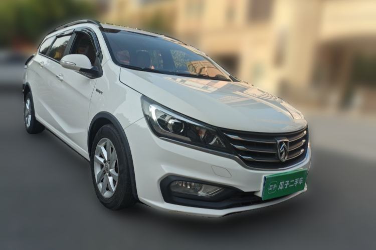 Used Baojun 310W 2017 1.5L Manual Fashion Model China V Front Right 45 Deg