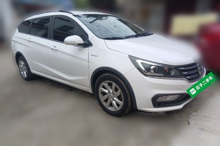 Used Baojun 310W 2017 1.5L Manual Fashion Model China V Front Right 45 Deg