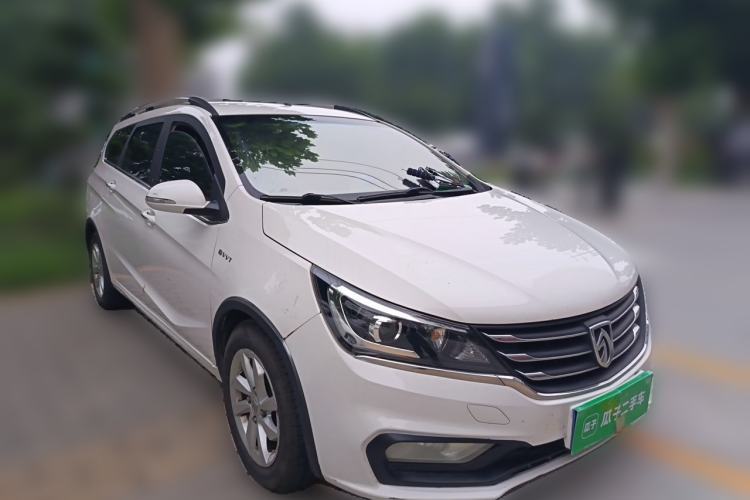 Used Baojun 310W 2017 1.5L Manual Fashion Model China V Front Right 45 Deg