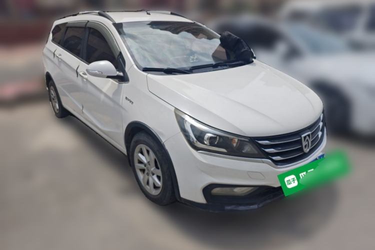 Used Baojun 310W 2017 1.5L Manual Fashion Model China V Front Right 45 Deg