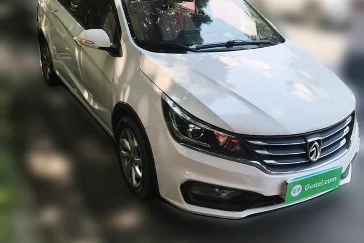Used Baojun 310W 2017 1.5L Manual Fashion Model China V Front Right 45 Deg