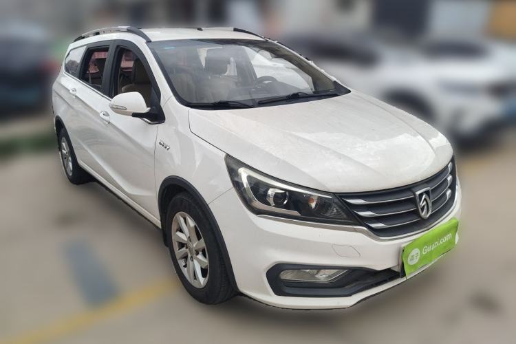 Used Baojun 310W 2017 1.5L Manual Fashion Edition China VI Front Right 45 Deg