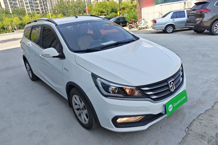 Used Baojun 310W 2017 1.5L Manual Fashion Model China V Front Right 45 Deg