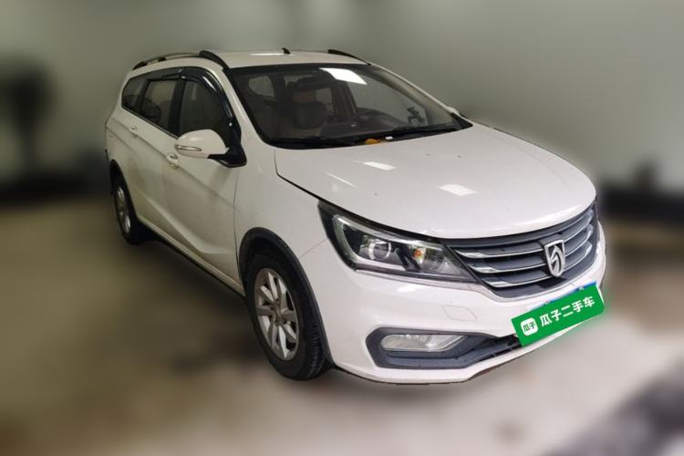 Used Baojun 310W 2017 1.5L Manual Fashion Model China V Front Right 45 Deg