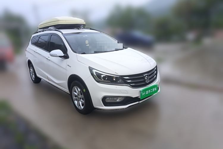 Used Baojun 310W 2017 1.5L Manual Fashion Model China V Front Right 45 Deg