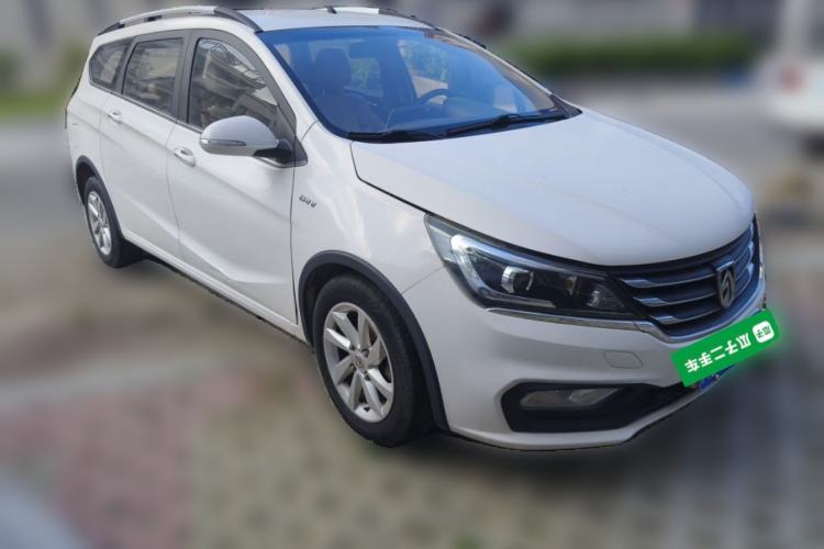 Used Baojun 310W 2017 1.5L Manual Fashion Model China V Front Right 45 Deg