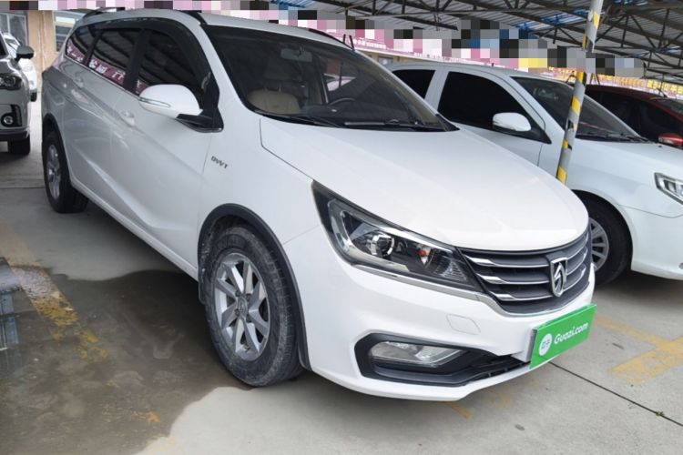 Used Baojun 310W 2017 1.5L Manual Fashion Model China V Front Right 45 Deg