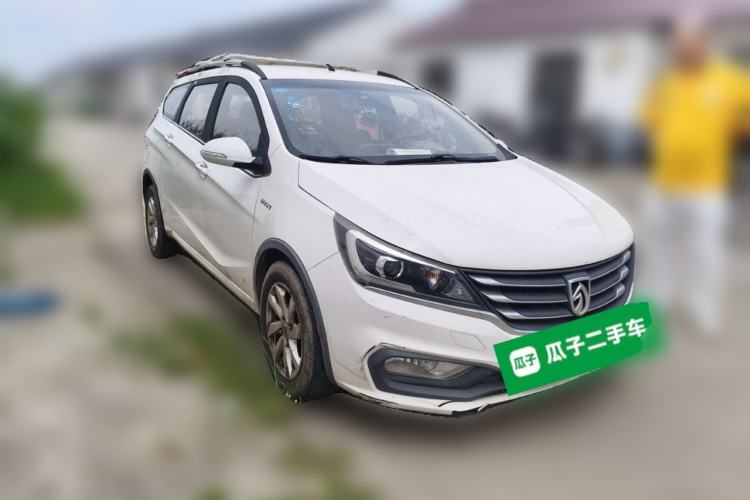 Used Baojun 310W 2017 1.5L Manual Fashion Model China V Front Right 45 Deg