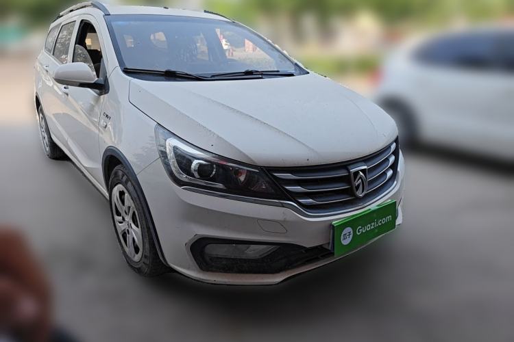 Used Baojun 310W 2017 1.5L Manual Comfort Version China VI Emission Standard Front Right 45 Deg