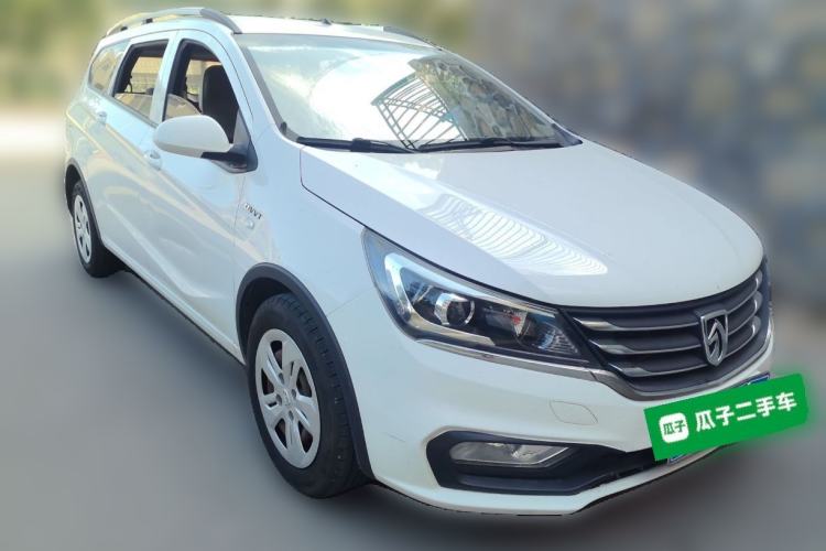 Used Baojun 310W 2017 1.5L Manual Comfort Version China VI Emission Standard Front Right 45 Deg