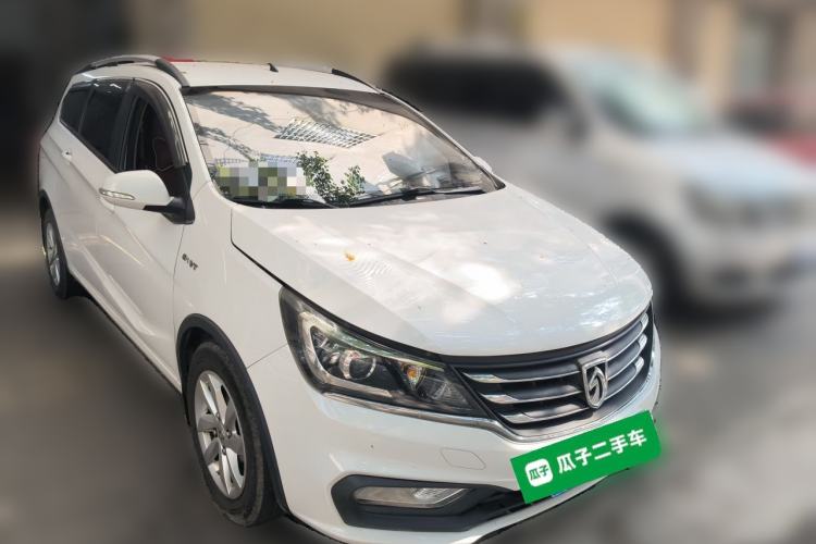 Used Baojun 310W 2017 1.5L Manual Fashion Model China V Front Right 45 Deg