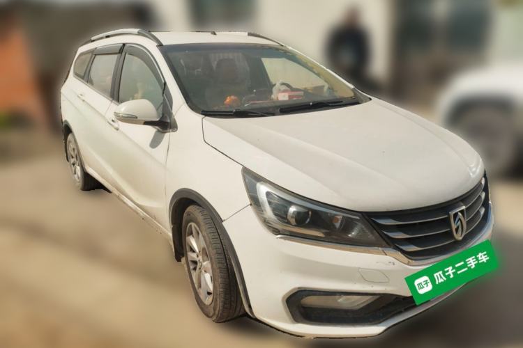 Used Baojun 310W 2017 1.5L Manual Fashion Model China V Front Right 45 Deg