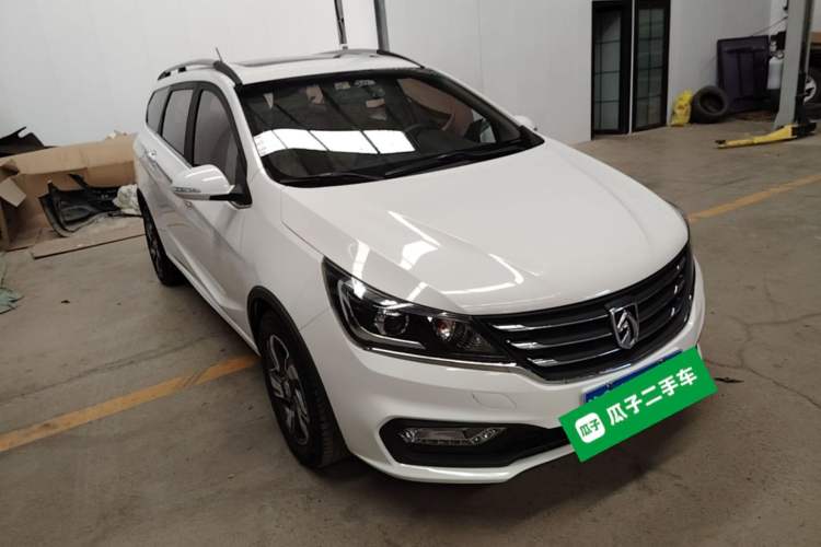 Used Baojun 310W 2017 1.5L Manual Luxury Edition China V Front Right 45 Deg