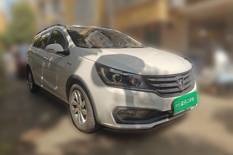 Used Baojun 310W 2017 1.5L Manual Fashion Model China V Front Right 45 Deg