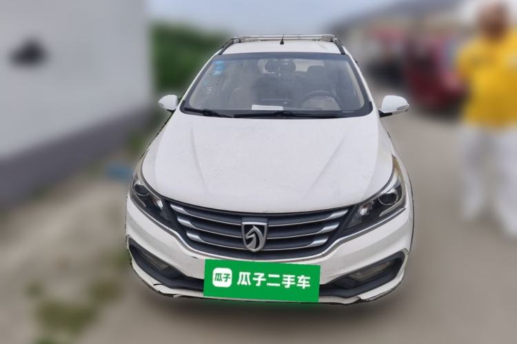Used Baojun 310W 2017 1.5L Manual Fashion Model China V Front