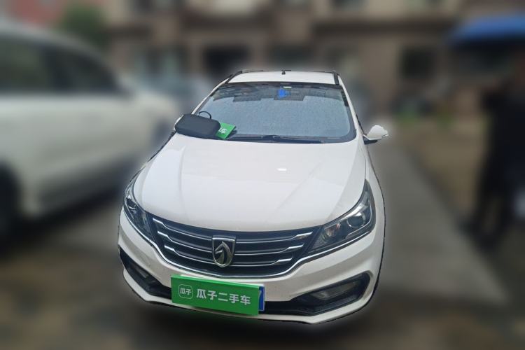 Used Baojun 310W 2017 1.5L Manual Fashion Model China V Front