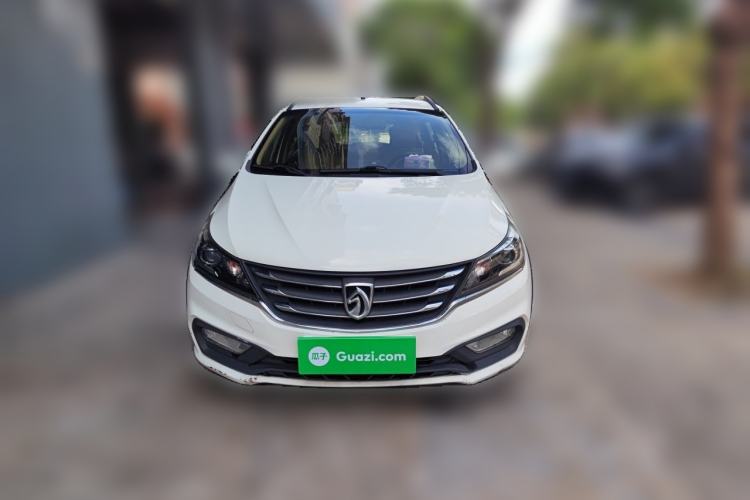 Used Baojun 310W 2017 1.5L Manual Fashion Model China V Front