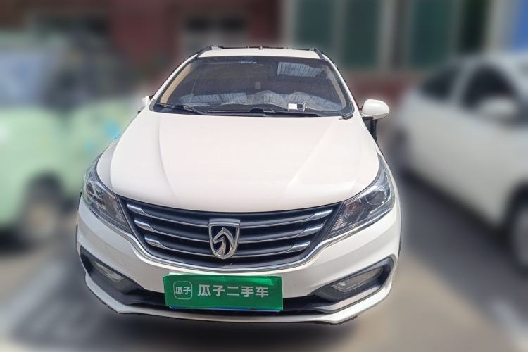 Used Baojun 310W 2017 1.5L Manual Comfort Version China VI Emission Standard Front