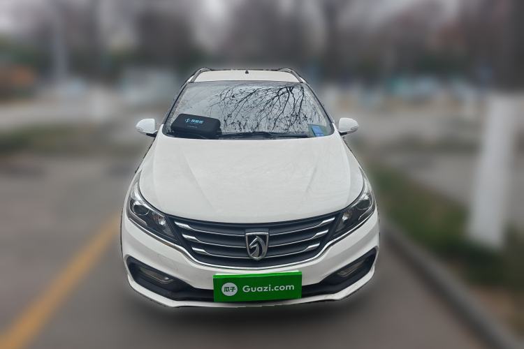 Used Baojun 310W 2017 1.5L Manual Fashion Model China V Front