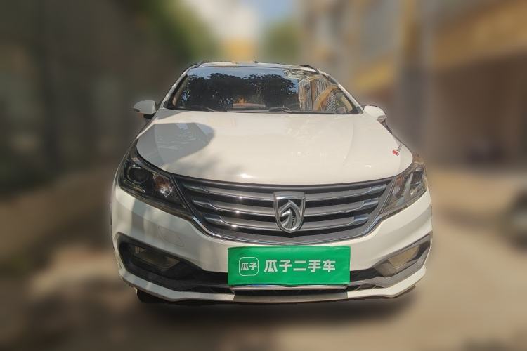 Used Baojun 310W 2017 1.5L Manual Fashion Model China V Front