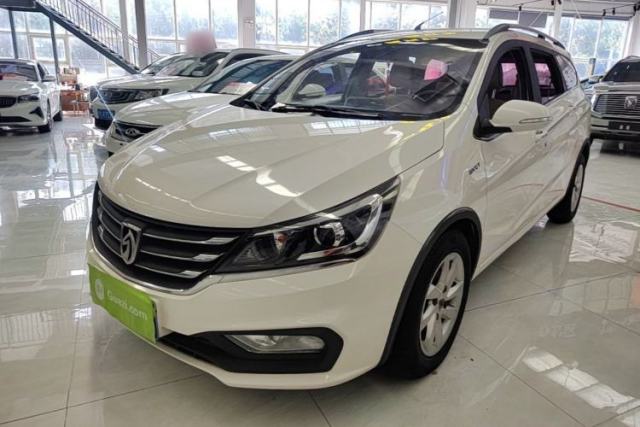 Used Baojun 310W 2017 1.5L Manual Fashion Model China V