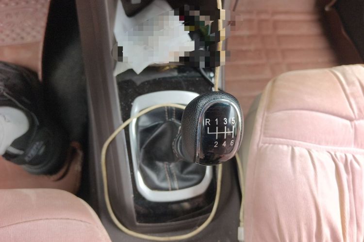 Used Baojun 310W 2017 1.5L Manual Comfort Version China V Gear Lever