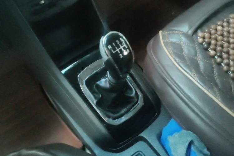 Used Baojun 310W 2017 1.5L Manual Comfort Version China V Gear Lever