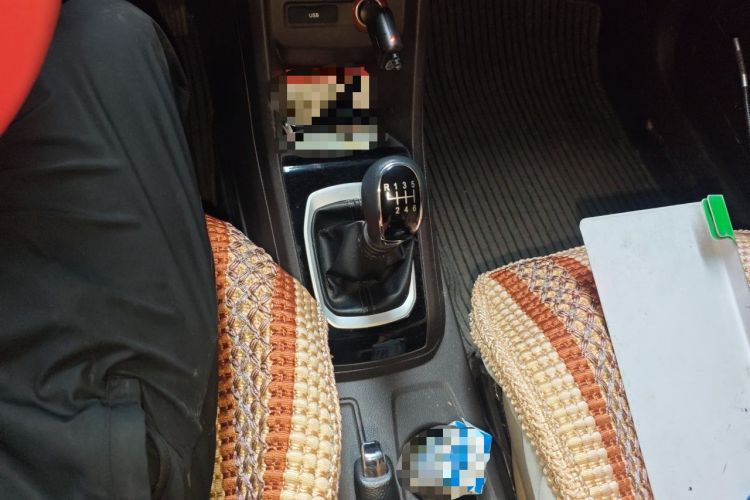 Used Baojun 310W 2017 1.5L Manual Comfort Version China V Gear Lever