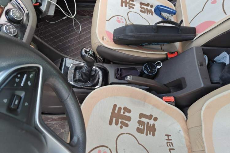Used Baojun 310W 2017 1.5L Manual Comfort Version China V Gear Lever