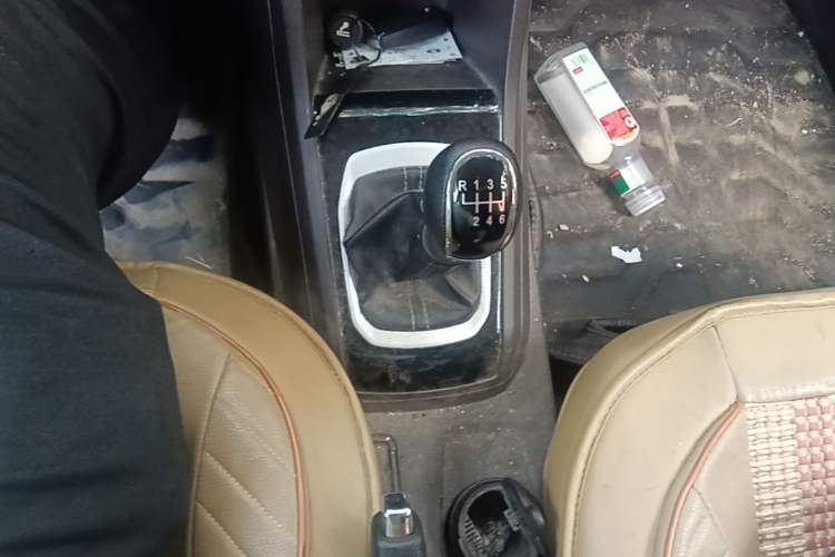Used Baojun 310W 2017 1.5L Manual Comfort Version China V Gear Lever