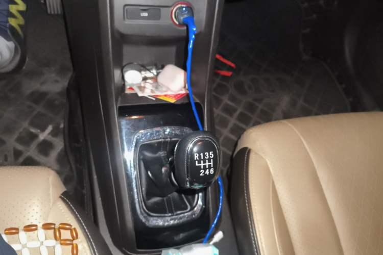 Used Baojun 310W 2017 1.5L Manual Comfort Version China V Gear Lever