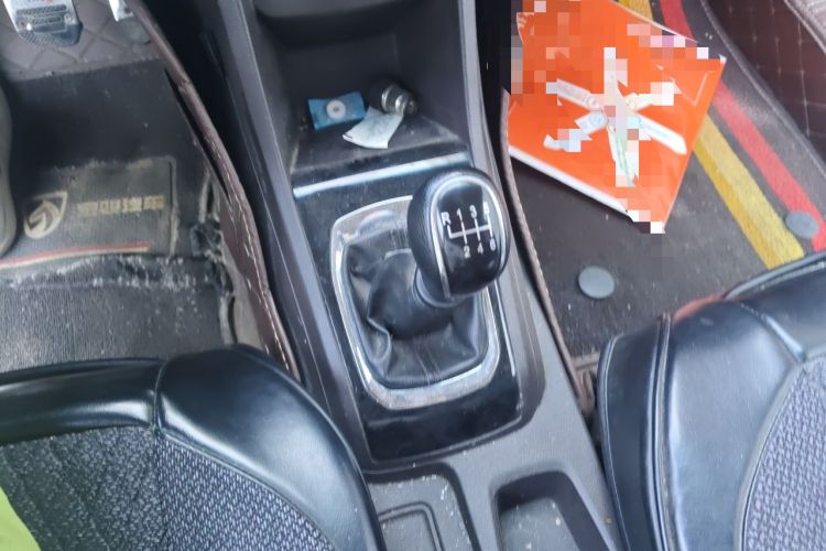 Used Baojun 310W 2017 1.5L Manual Fashion Edition China VI Gear Lever