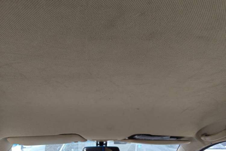 Used Baojun 310W 2017 1.5L Manual Fashion Model China V Headliner