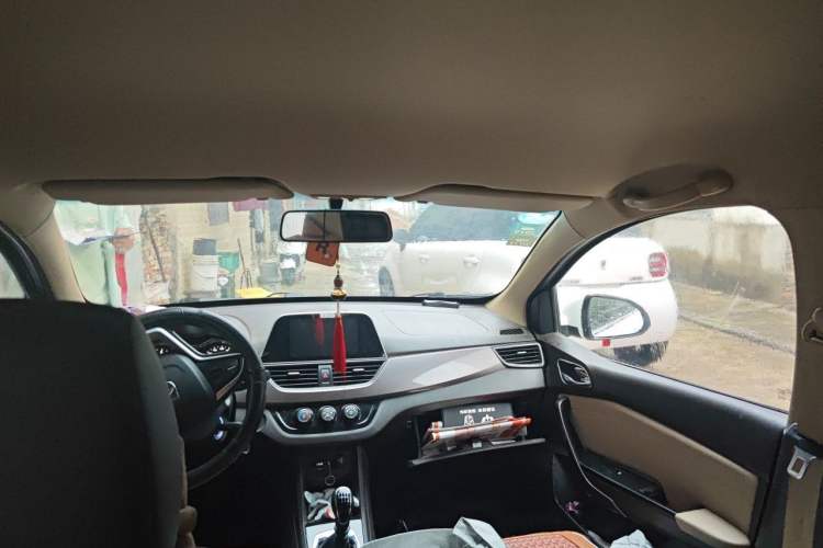 Used Baojun 310W 2017 1.5L Manual Fashion Model China V Headliner