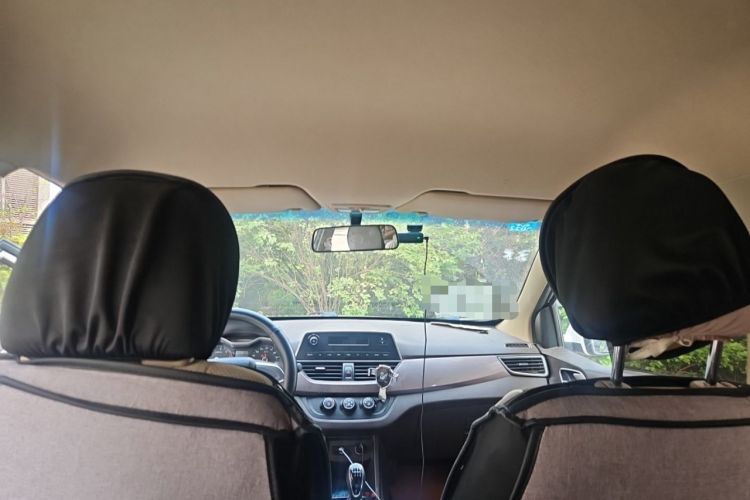 Used Baojun 310W 2017 1.5L Manual Comfort Version China VI Emission Standard Headliner