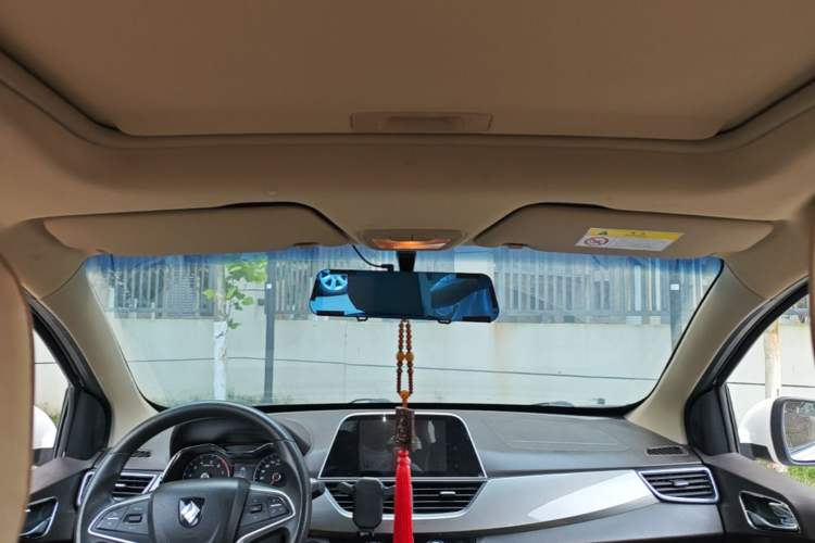 Used Baojun 310W 2017 1.5L Manual Luxury Version China VI Headliner