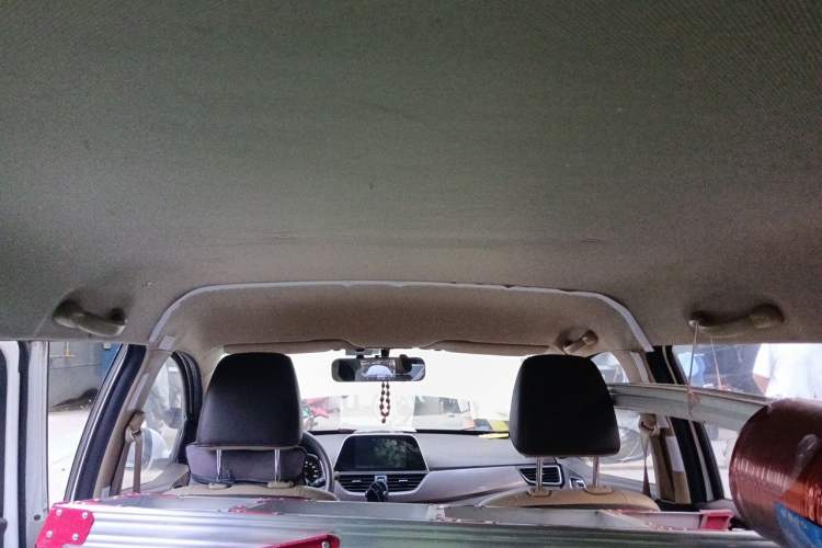 Used Baojun 310W 2017 1.5L Manual Fashion Model China V Headliner