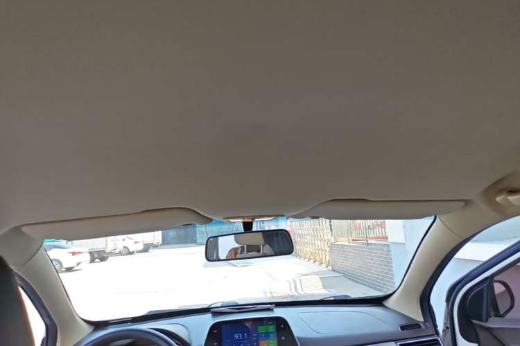 Used Baojun 310W 2017 1.5L Manual Fashion Model China V Headliner