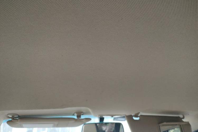 Used Baojun 310W 2017 1.5L Manual Fashion Model China V Headliner