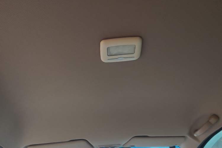 Used Baojun 310W 2017 1.5L Manual Fashion Model China V Headliner