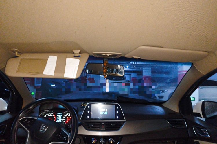 Used Baojun 310W 2017 1.5L Manual Fashion Model China V Headliner