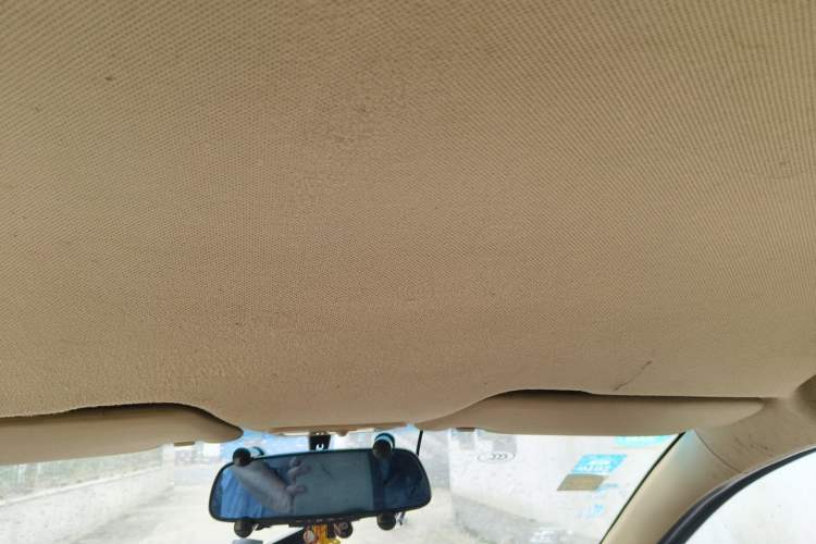 Used Baojun 310W 2017 1.5L Manual Fashion Model China V Headliner
