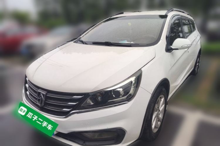 Used Baojun 310W 2017 1.5L Manual Fashion Edition China VI Guazi used car, China used car export, Used car for sale, Used cars, Cheapest cars for sale
