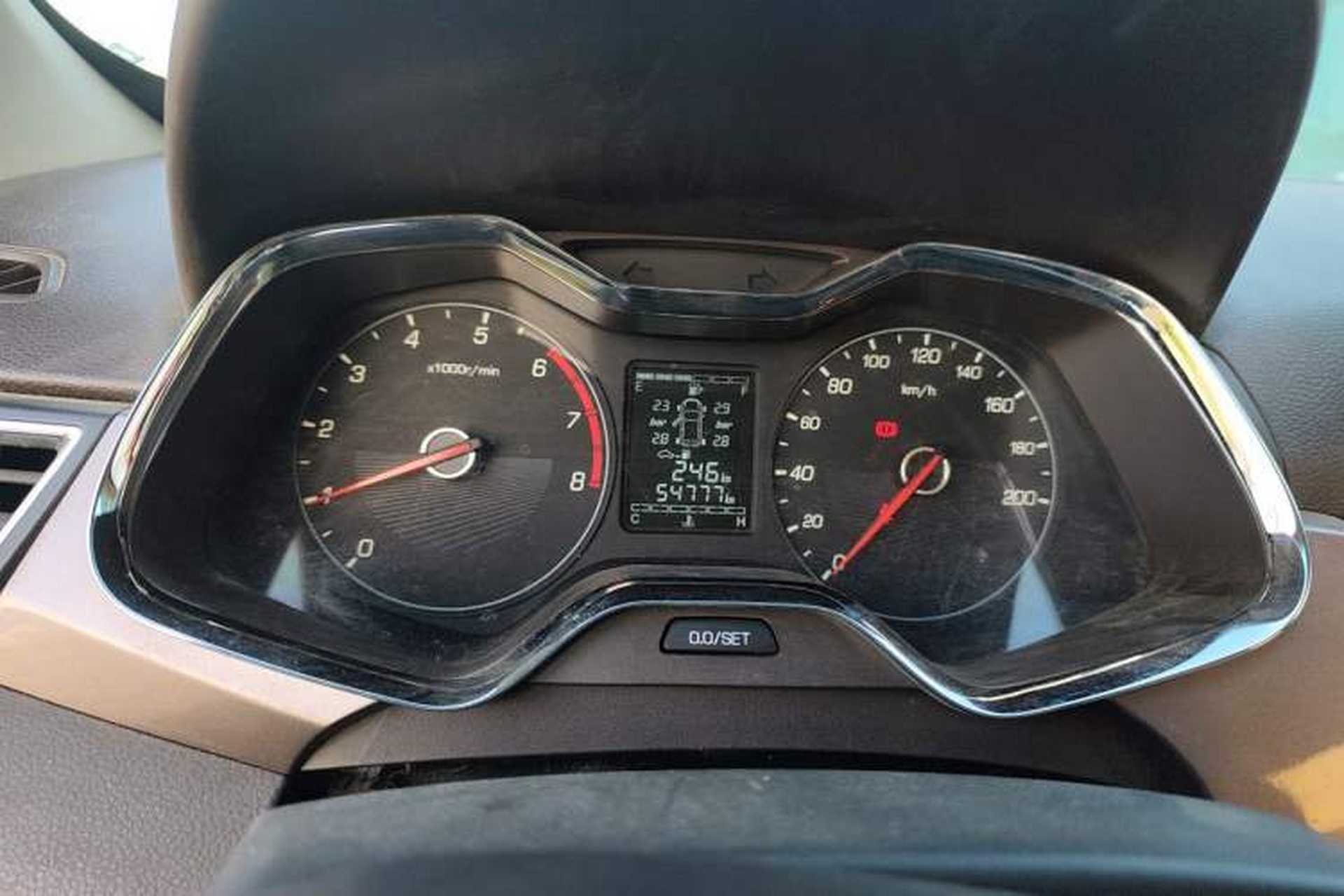 Used Baojun 310W 2017 1.5L Manual Fashion Model China V Instrument Cluster