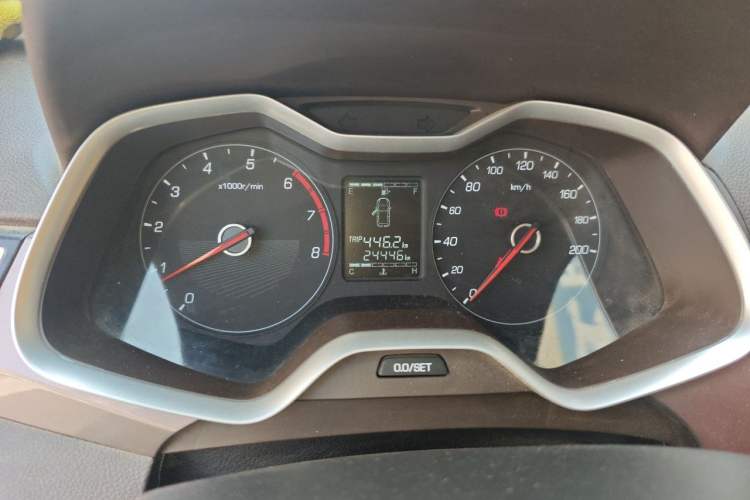Used Baojun 310W 2017 1.5L Manual Comfort Version China VI Emission Standard Instrument Cluster