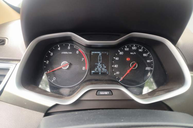 Used Baojun 310W 2017 1.5L Manual Comfort Version China VI Emission Standard Instrument Cluster